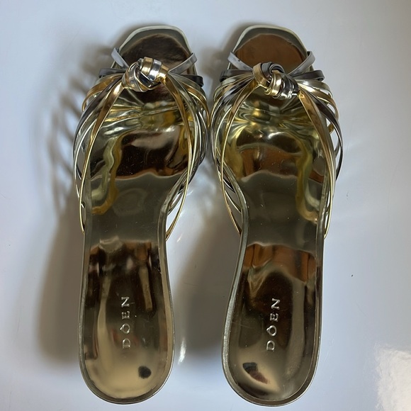 Brand new Doen kitten heel slip on sandals knot detail - Picture 3 of 7